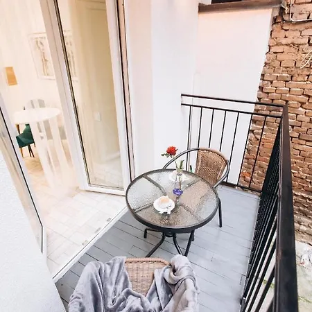 On Mosyazhna Street 4 Lwów