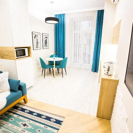 On Mosyazhna Street 4 * לבוב